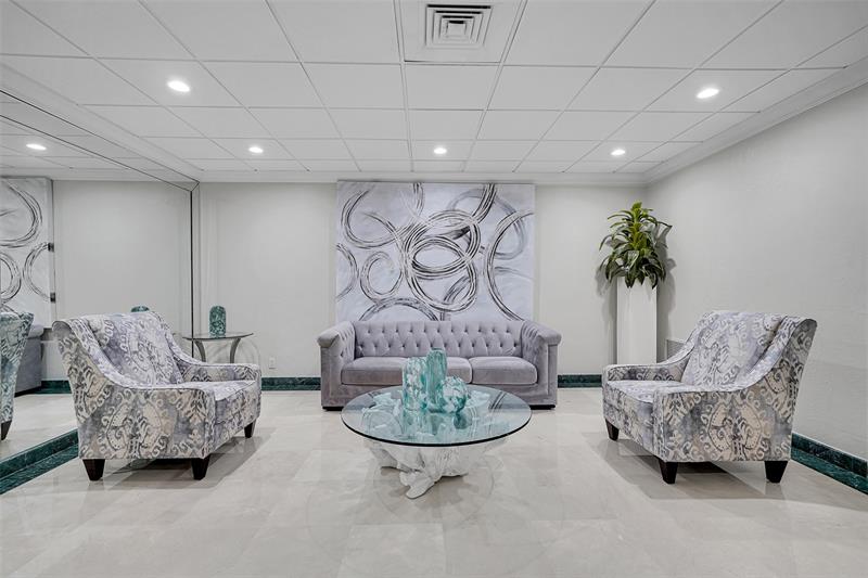 Image 33 of 42 For 3900 Galt Ocean Dr  708