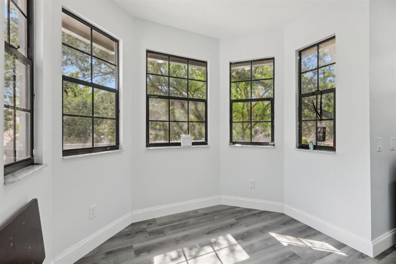 Image 47 of 70 For 1943 Hartford Way