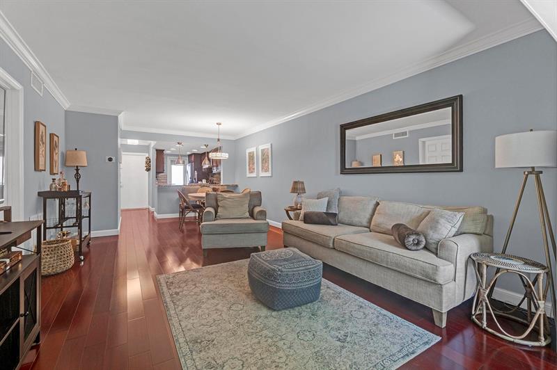 Image 11 of 34 For 2350 14th Street Cswy  103