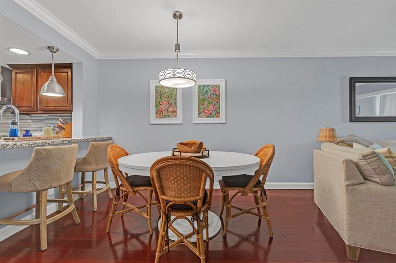 Image 14 of 34 For 2350 14th Street Cswy  103