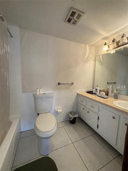 Image 14 of 20 For 4751 21st St  216