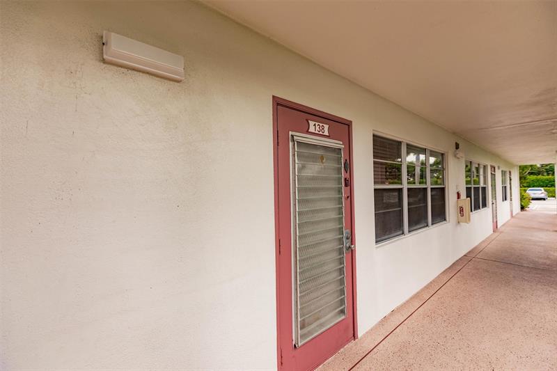 Image 7 of 27 For 138 Fanshaw D  138