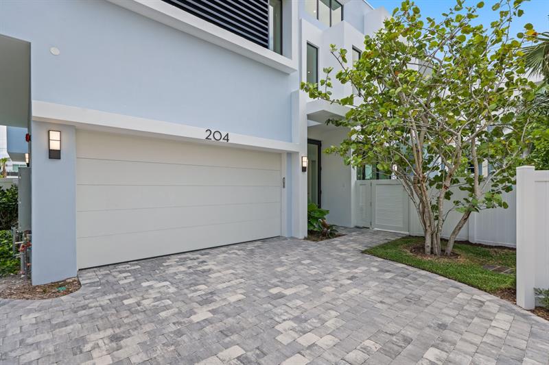 Image 13 of 88 For 204 Osceola Park Lane