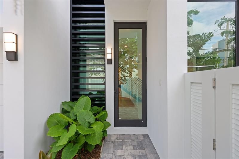 Image 20 of 88 For 204 Osceola Park Lane