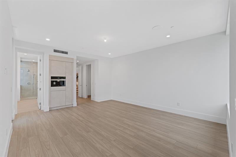 Image 48 of 88 For 204 Osceola Park Lane