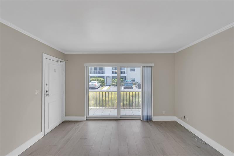 Image 12 of 44 For 6319 Bay Club Dr  1