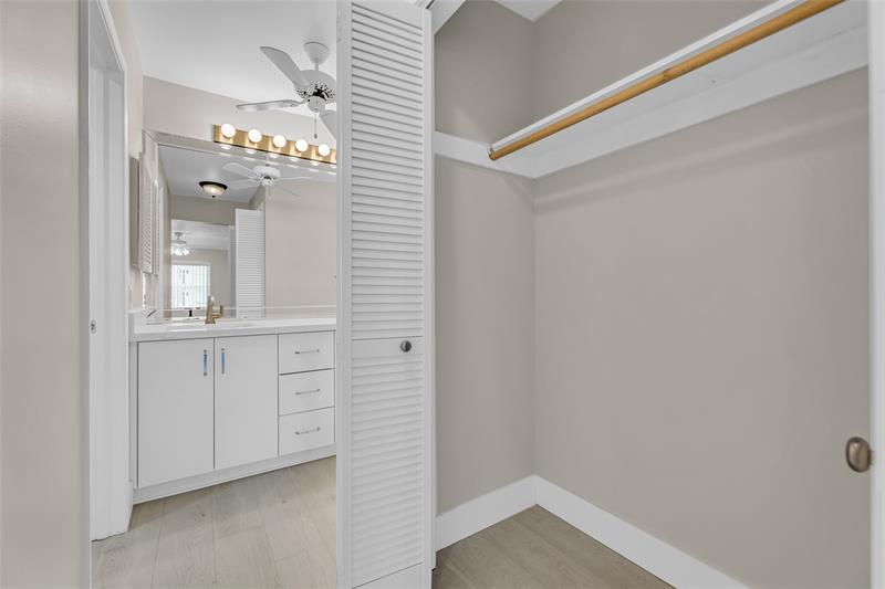 Image 17 of 44 For 6319 Bay Club Dr  1