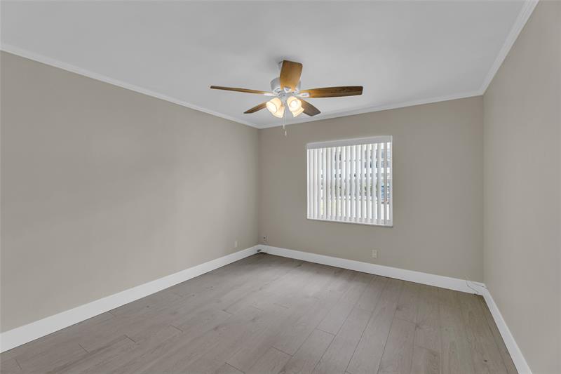 Image 18 of 44 For 6319 Bay Club Dr  1