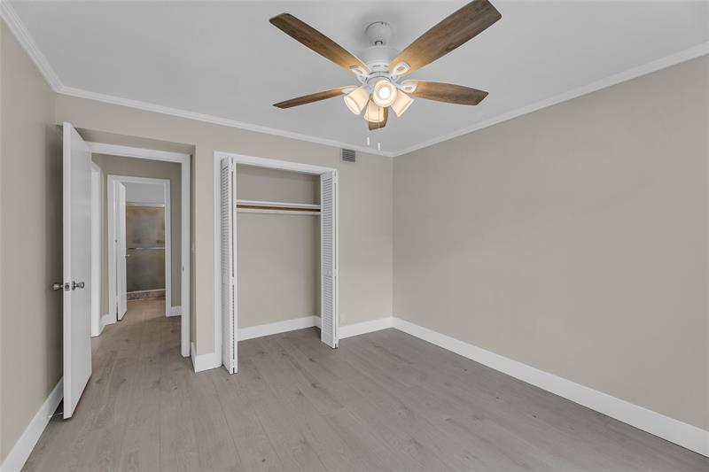 Image 19 of 44 For 6319 Bay Club Dr  1