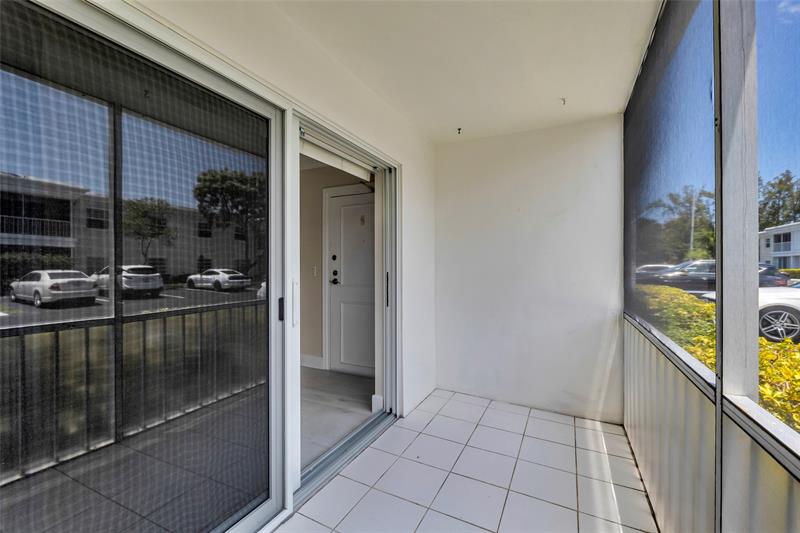 Image 23 of 44 For 6319 Bay Club Dr  1