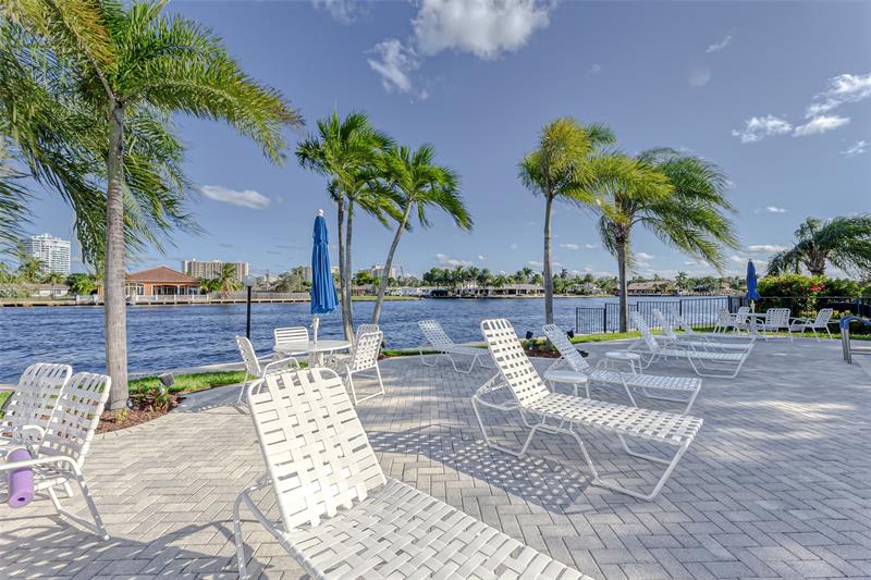 Image 28 of 44 For 6319 Bay Club Dr  1