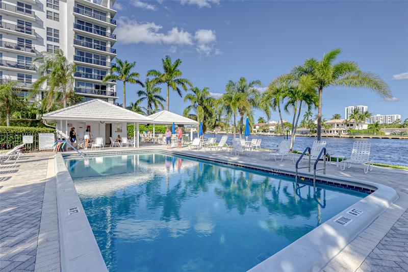 Image 30 of 44 For 6319 Bay Club Dr  1