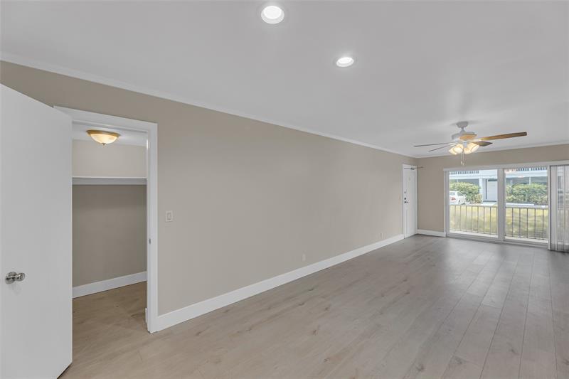 Image 6 of 44 For 6319 Bay Club Dr  1