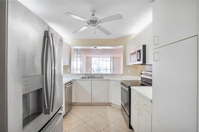 Image 10 of 27 For 7866 Trent Dr  302