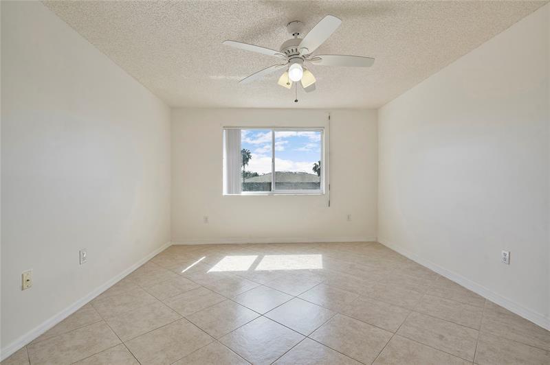 Image 20 of 27 For 7866 Trent Dr  302