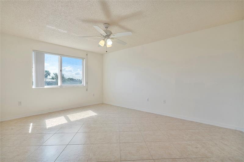 Image 4 of 27 For 7866 Trent Dr  302