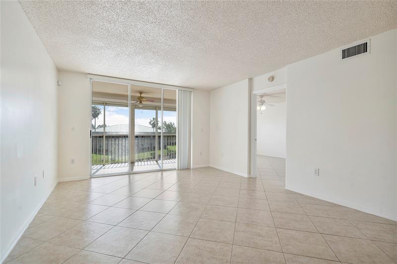Image 6 of 27 For 7866 Trent Dr  302