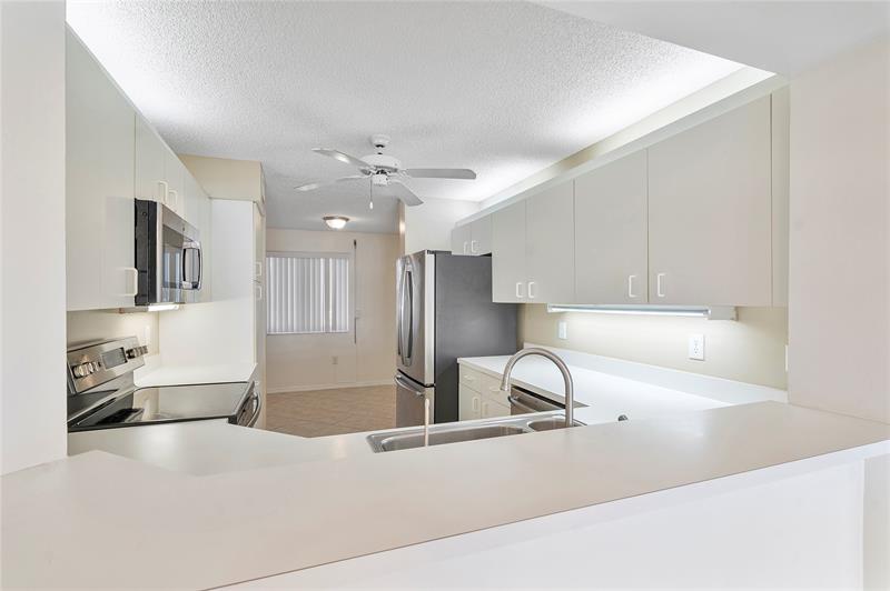 Image 9 of 27 For 7866 Trent Dr  302