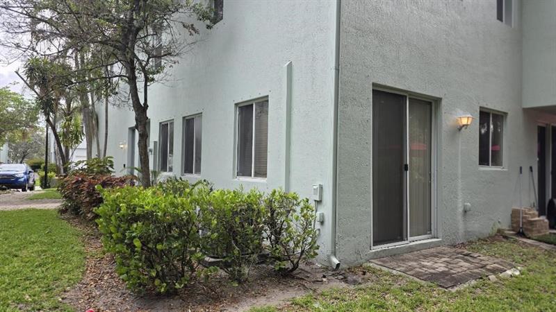 Image 11 of 12 For 3261 Laurel Ridge Cir