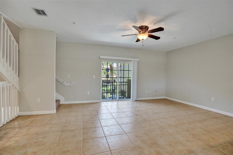 Image 13 of 30 For 2540 14th Av  202