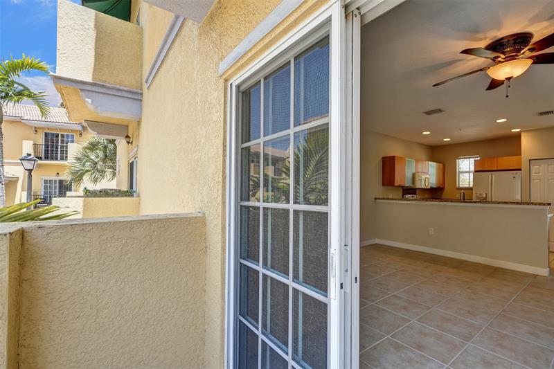 Image 14 of 30 For 2540 14th Av  202