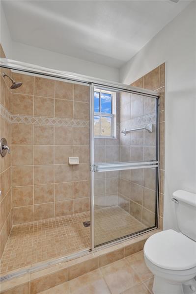 Image 20 of 30 For 2540 14th Av  202