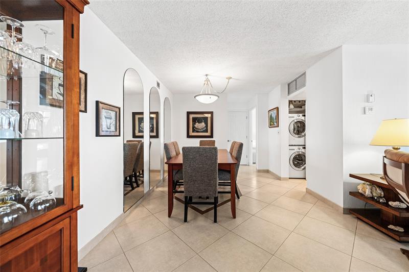 Image 13 of 30 For 2841 Ocean Blvd  1103