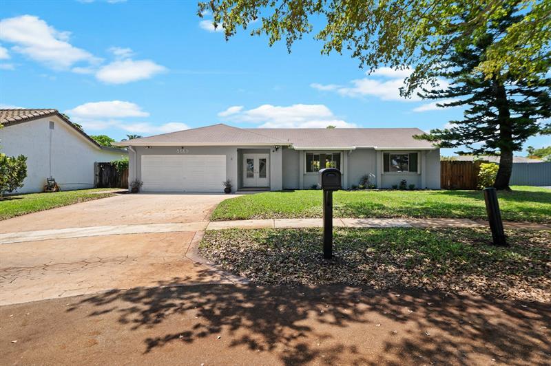 Details for 8669 51st St, Cooper City, FL 33328