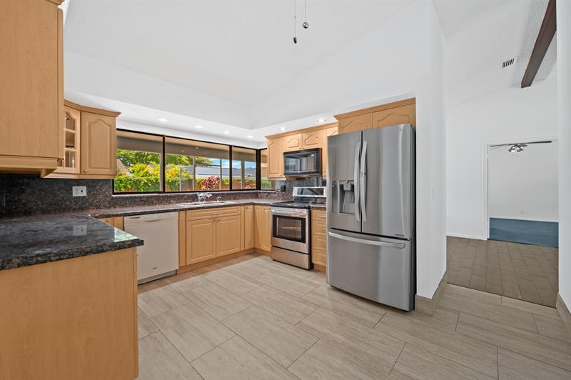 Image 12 of 43 For 8669 51st St