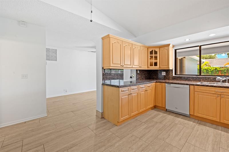 Image 15 of 43 For 8669 51st St