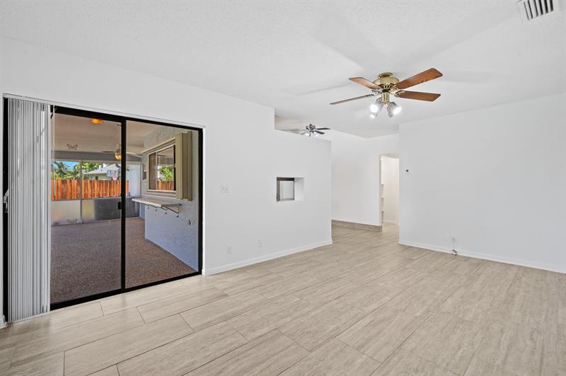 Image 18 of 43 For 8669 51st St