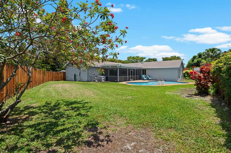 Image 35 of 43 For 8669 51st St