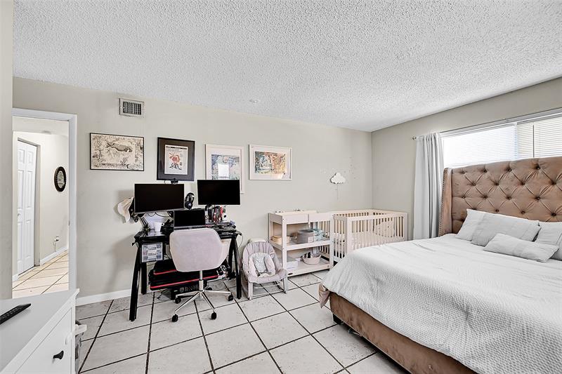 Image 20 of 26 For 11607 29th St  3b