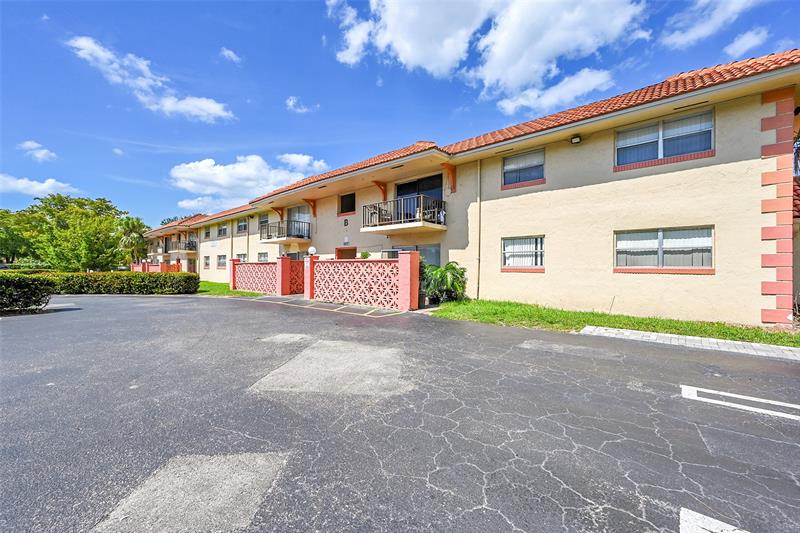 Image 4 of 26 For 11607 29th St  3b
