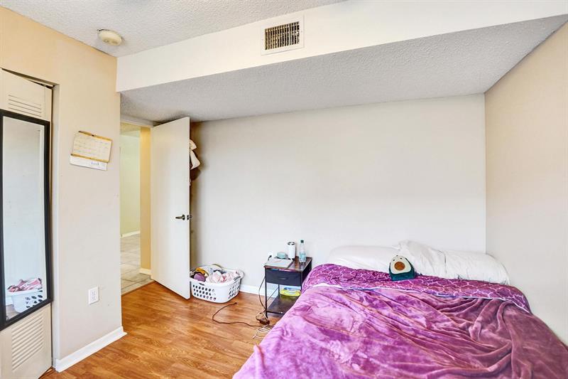 Image 16 of 58 For 9470 Tangerine Pl  301