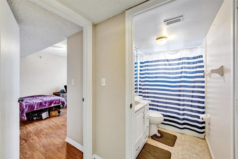 Image 17 of 58 For 9470 Tangerine Pl  301
