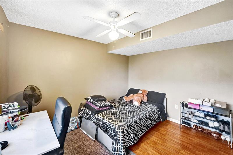 Image 21 of 58 For 9470 Tangerine Pl  301