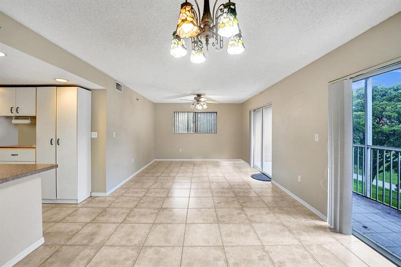Image 32 of 58 For 9470 Tangerine Pl  301
