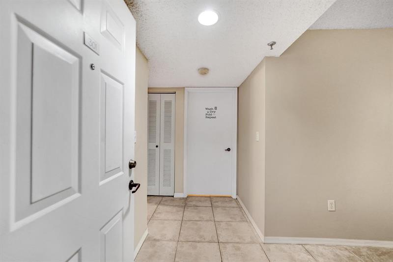 Image 4 of 58 For 9470 Tangerine Pl  301