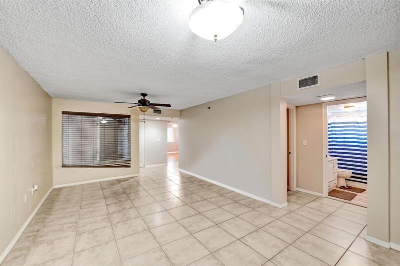 Image 6 of 58 For 9470 Tangerine Pl  301