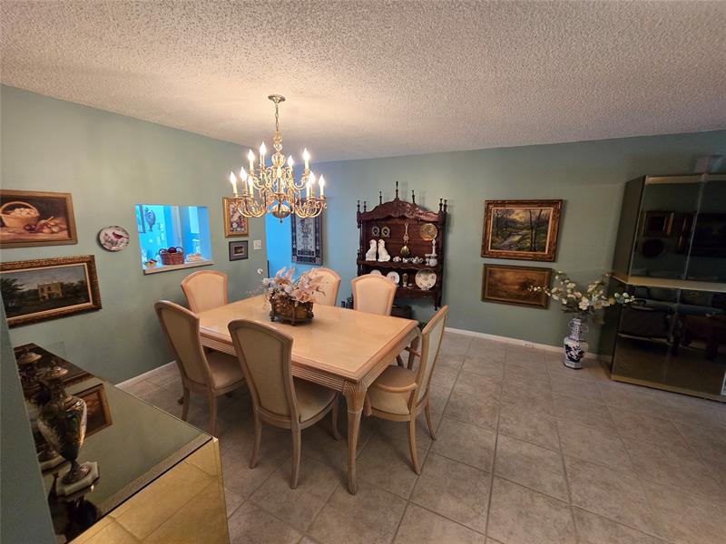 Image 21 of 34 For 2803 Victoria Way  L3