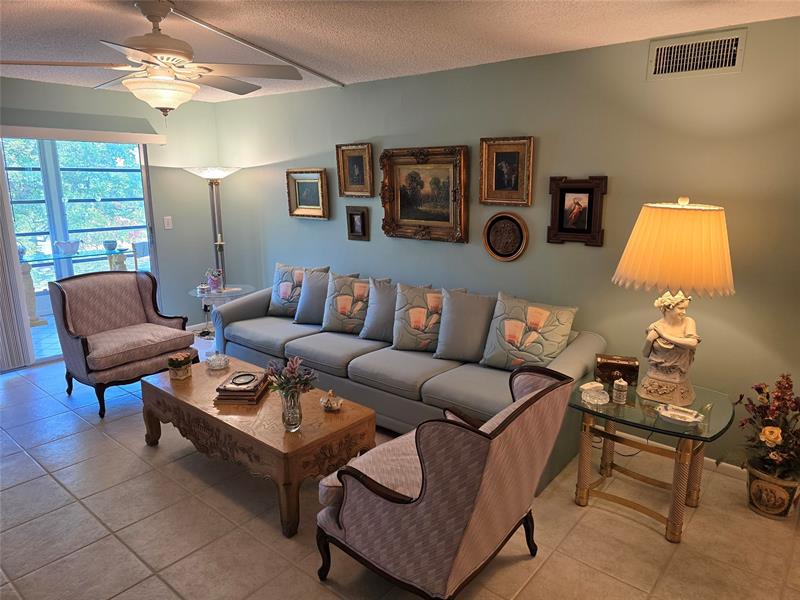 Image 22 of 34 For 2803 Victoria Way  L3