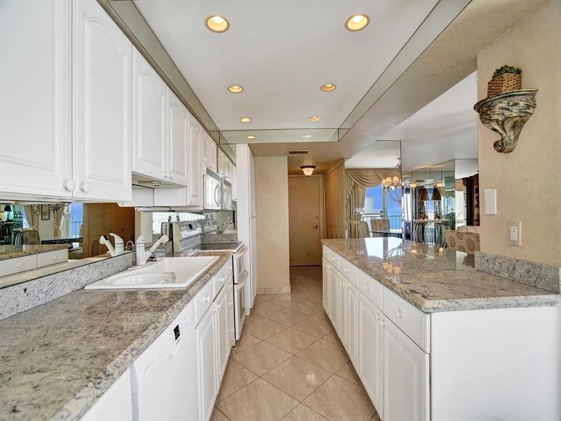 Image 14 of 61 For 4280 Galt Ocean Dr  17k