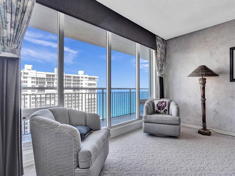 Image 22 of 61 For 4280 Galt Ocean Dr  17k