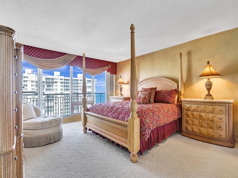 Image 25 of 61 For 4280 Galt Ocean Dr  17k
