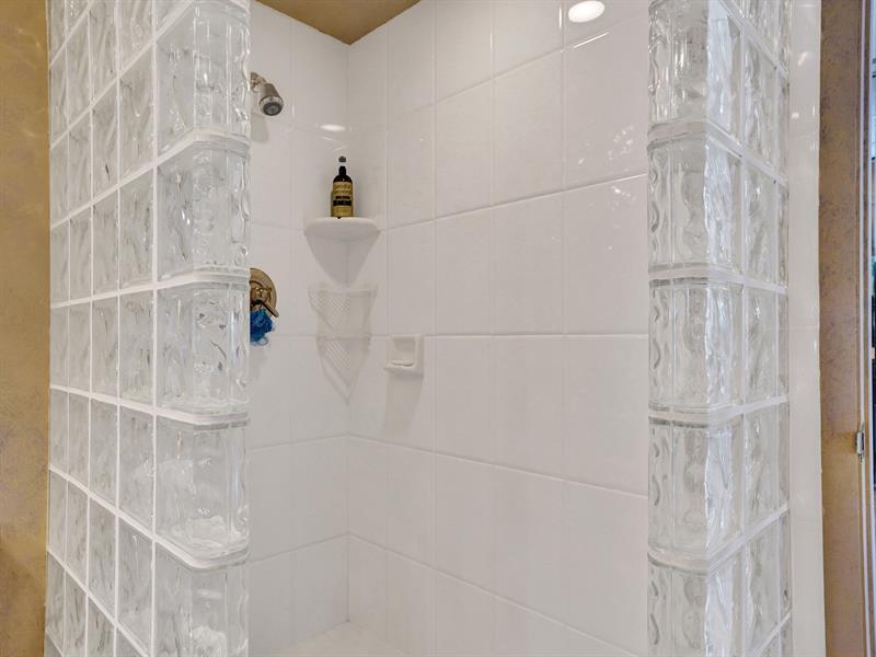 Image 27 of 61 For 4280 Galt Ocean Dr  17k