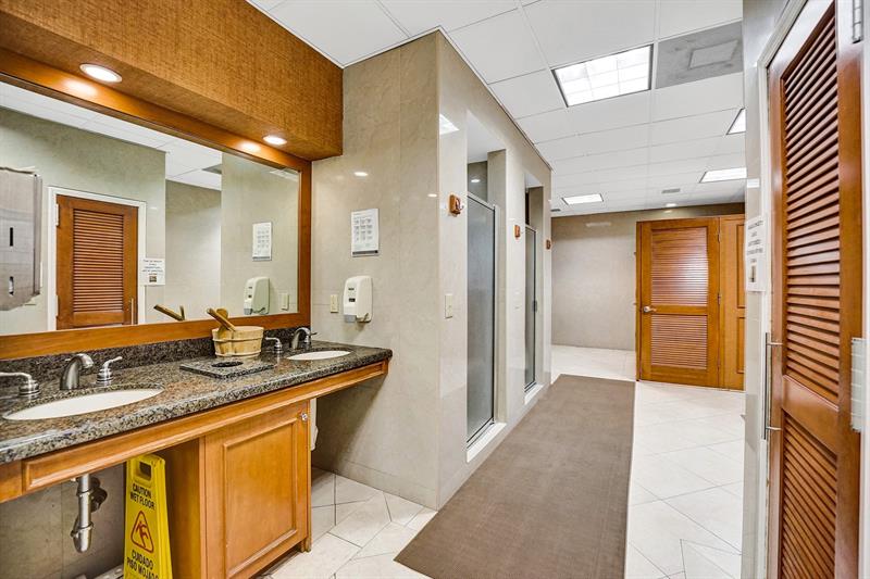 Image 33 of 61 For 4280 Galt Ocean Dr  17k