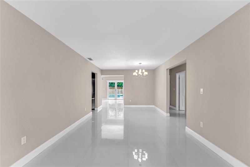 Image 22 of 34 For 6911 83rd Ct