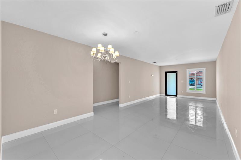 Image 23 of 34 For 6911 83rd Ct