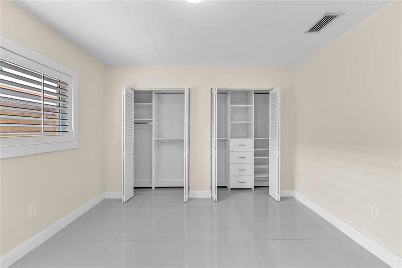 Image 29 of 34 For 6911 83rd Ct